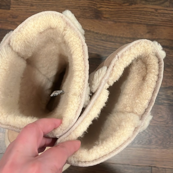 UGG Boots - Picture 10 of 11